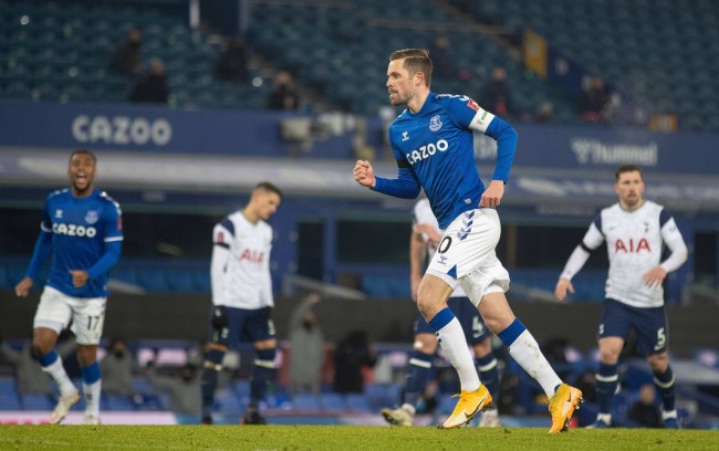 坠毁的是一 坠毁的是一